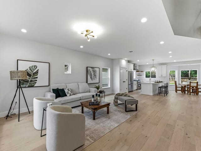 13 Autumn Oaks Dr