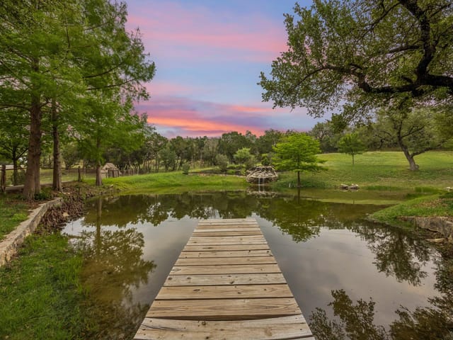 13 Carriage House LN