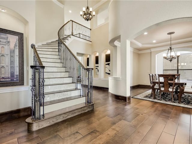 130 Burgess Ln