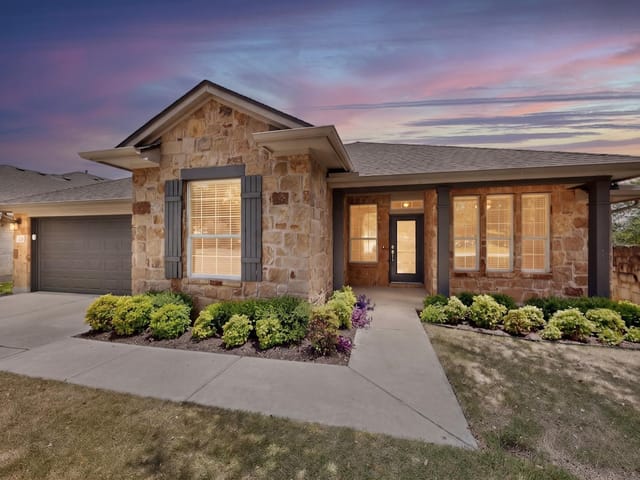 130 Canterbury DR