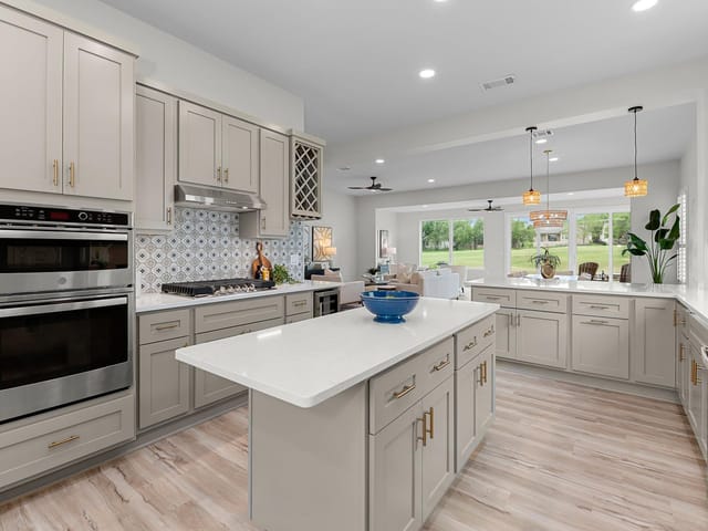 130 Crepe Myrtle Ln