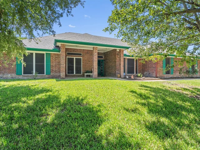 130 Jesse James Dr