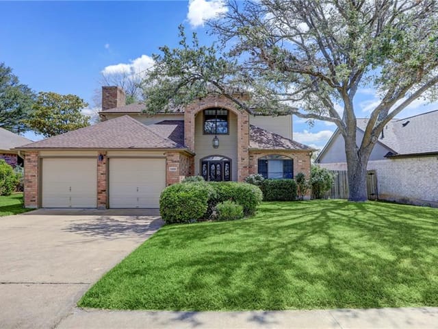 1300 Collinwood West Dr