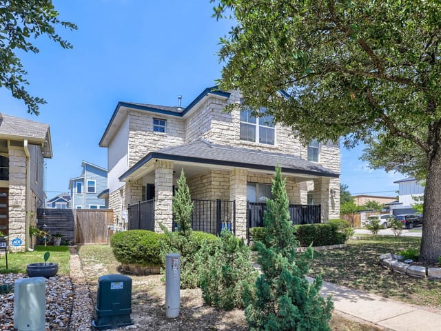 1300 Miss Allisons WAY