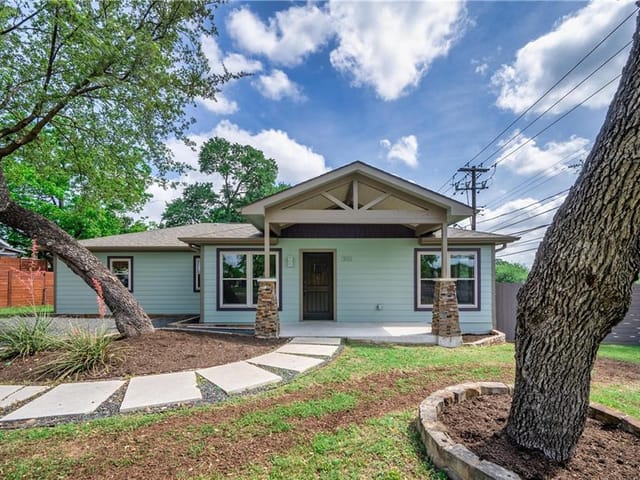 1300 Morgan LN
