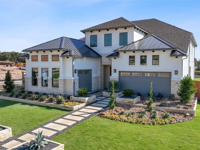 1300 Shelby LN