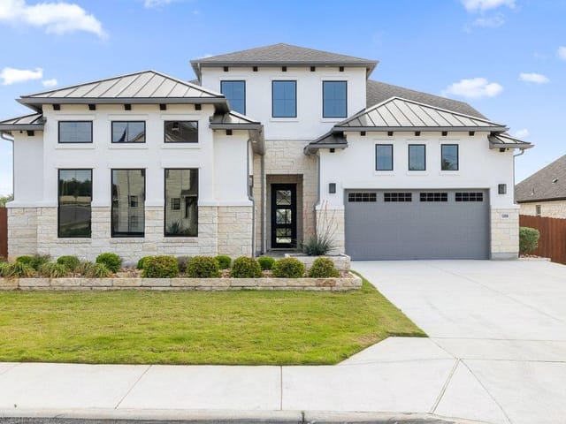 1300 Shelby LN