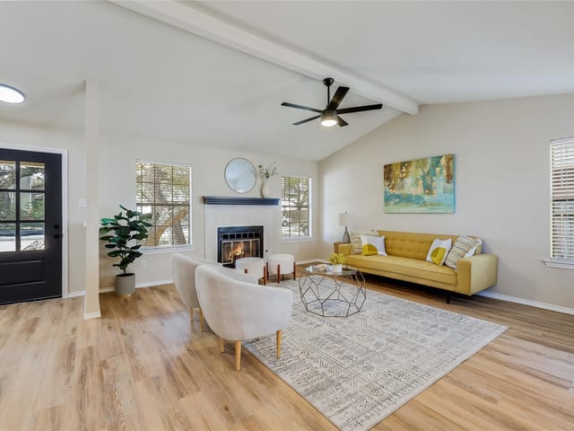 13003 Campos Dr