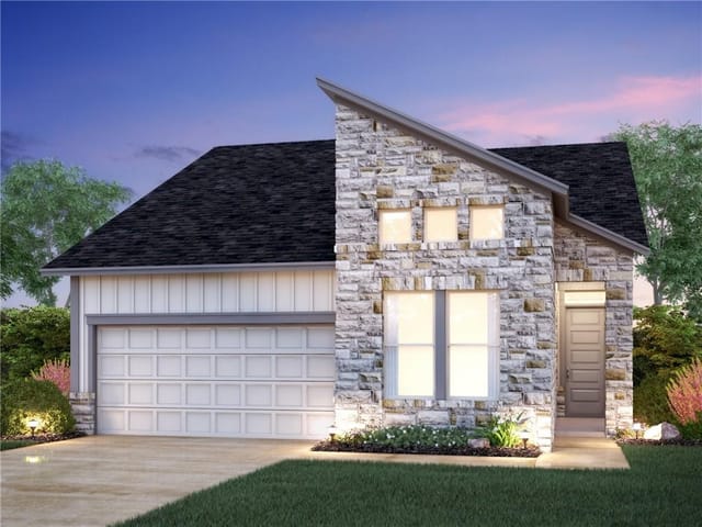 13005 Bloomington Dr