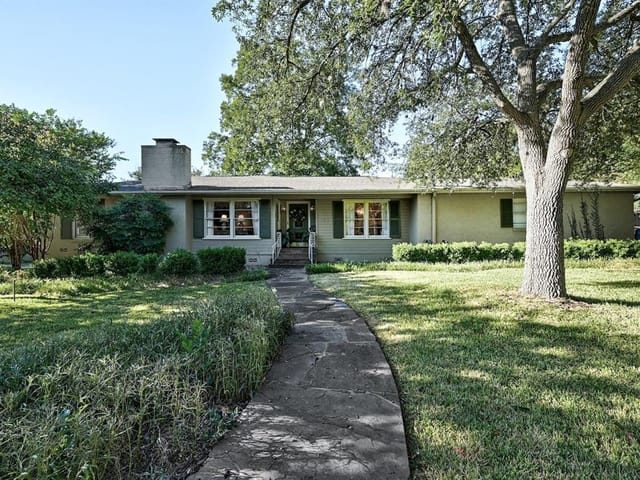 1301 Belmont PKWY