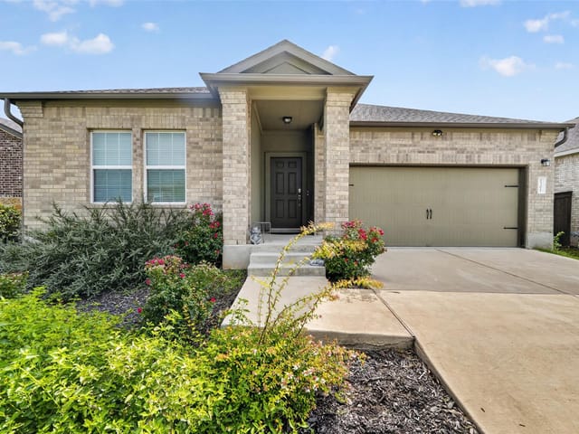 1301 Blackhaw LN