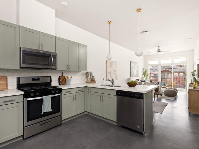 1301 Chicon St Unit #203