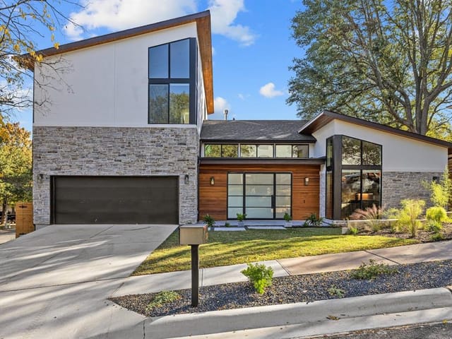 1301 Darter Ln