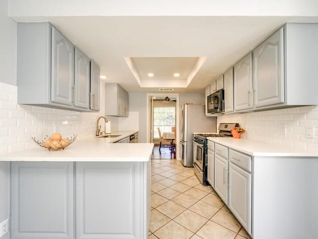 1301 S Meadows Dr