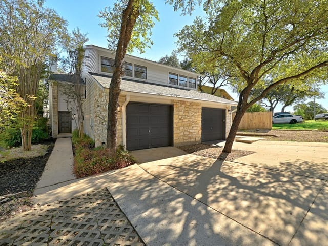 1301 Spyglass DR