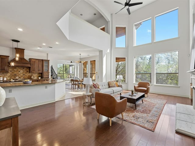 13012 Country Trails Ln