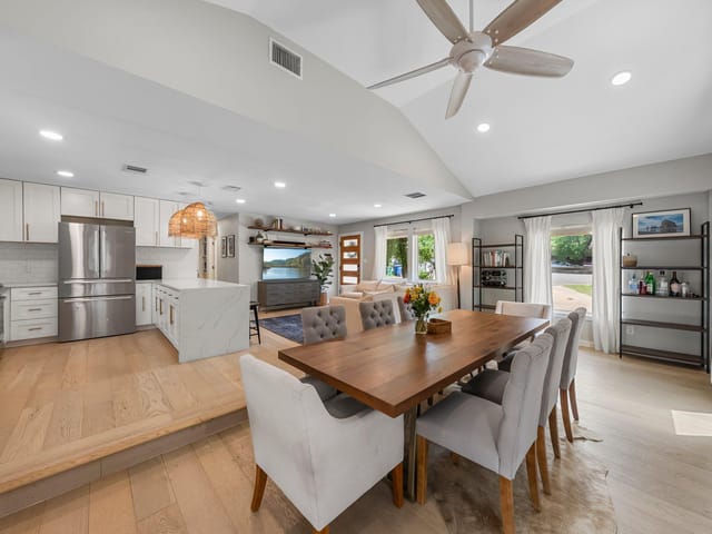 1302 Astor Pl
