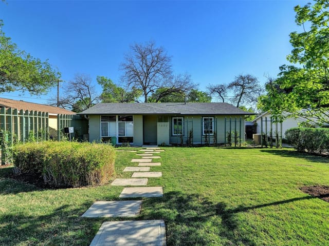 1302 Berkshire DR