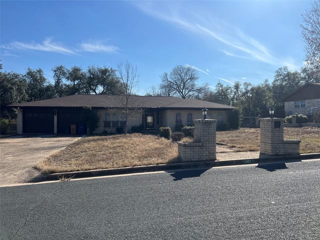1302 Oak Shadows CIR