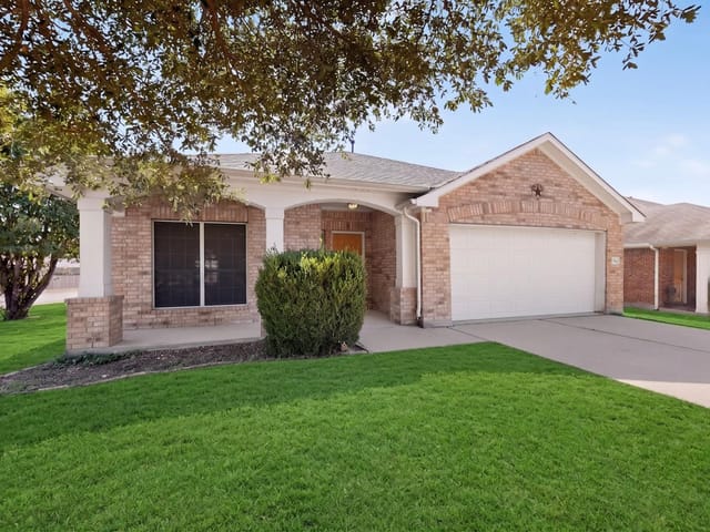 1302 Rainbow Parke DR