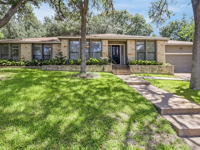 1302 Shannon Oaks Trl