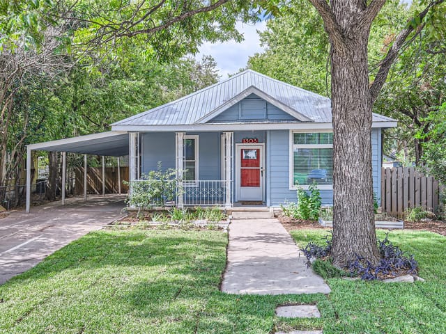 1303 Georgian St