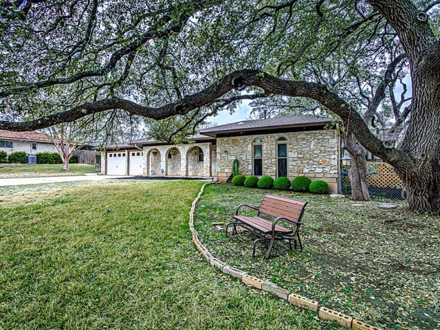 1303 Oak Shadows CIR