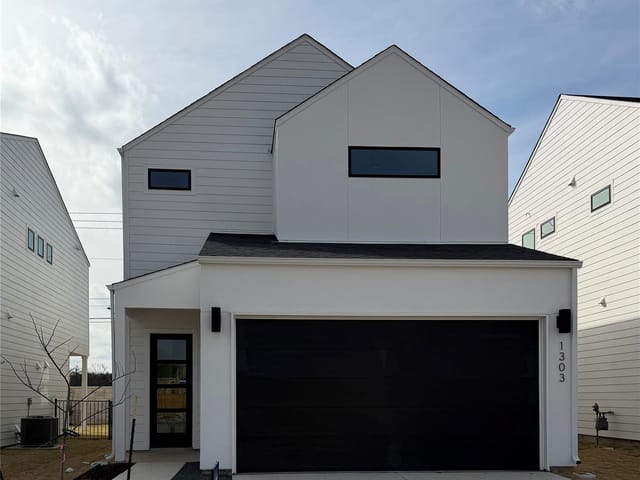 1303 Rambling Rose Rd