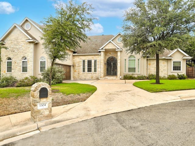 1304 Brians Meadow CV