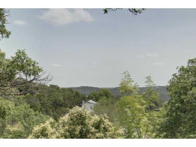 1304 CANOE BROOK DR