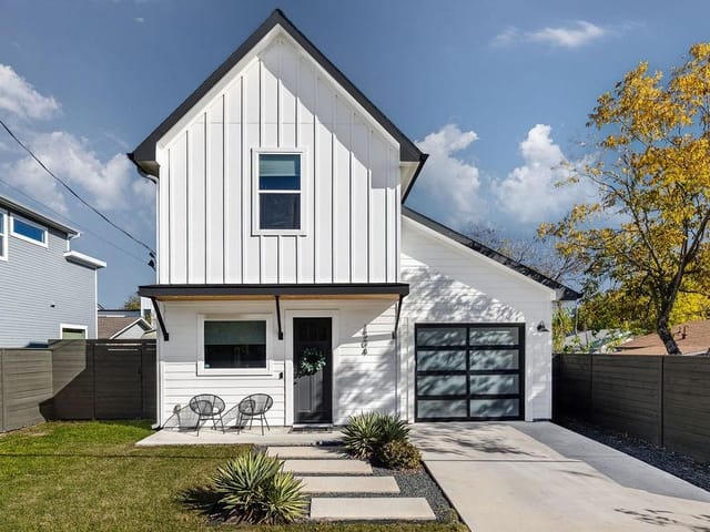 1304 Dale Dr