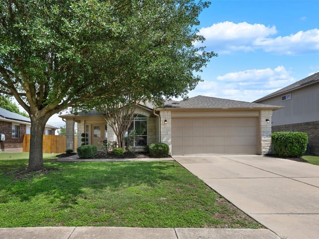 1304 Hensley DR