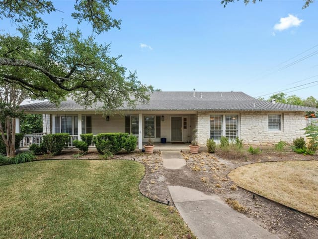 1304 Quaker Ridge Dr