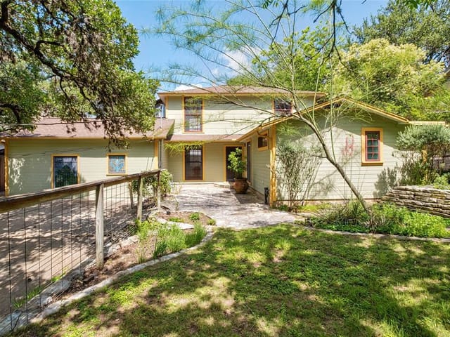 1305 Bonham TER