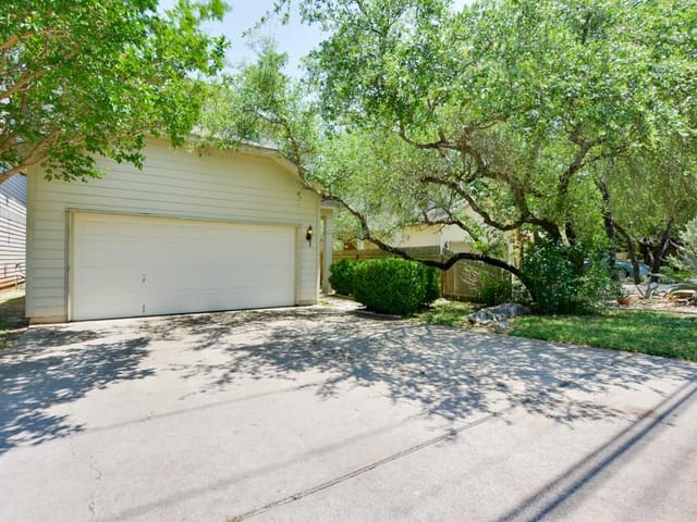 1305 CUERNAVACA DR