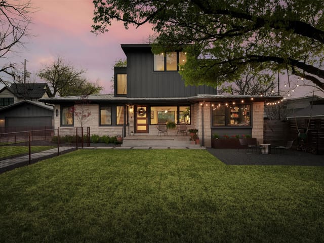1305 Harriet Ct