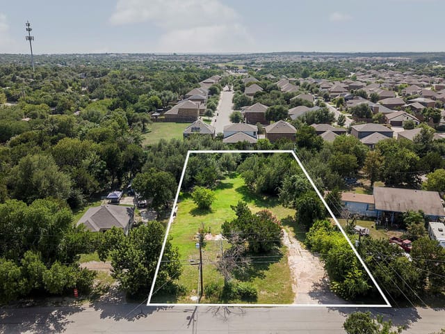 1305 High Chaparral DR