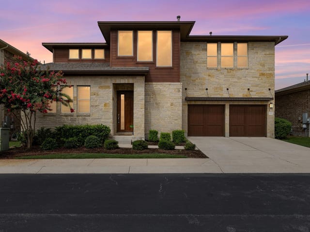 1305 Sarah Christine Ln