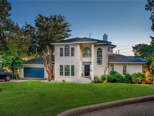 1306 Arronimink CIR