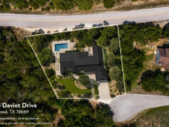 1306 Daviot DR