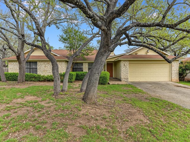 1306 Daytona DR