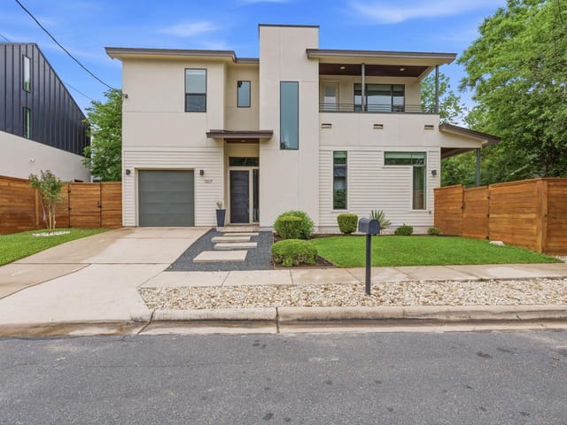 1307 Clifford Ave