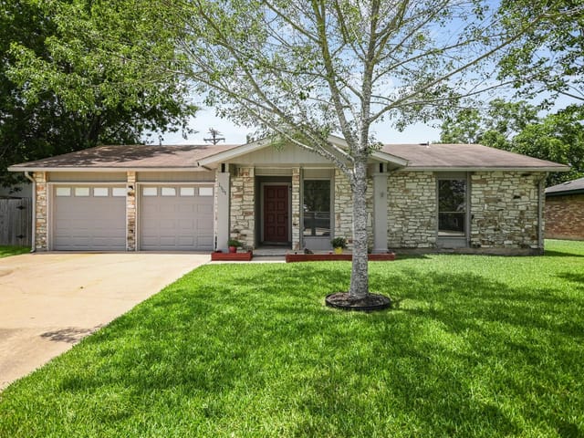 1307 Dove Haven DR