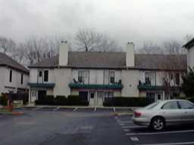 1307 KINNEY Ave Unit #137