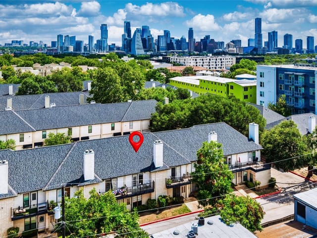 1307 Kinney Ave Unit #140
