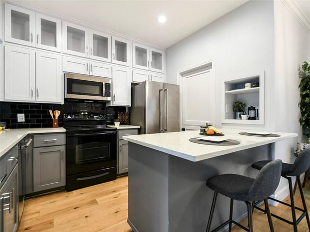 1307 Kinney Ave Unit #146