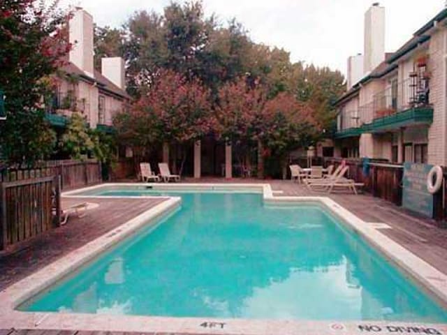 1307 KINNEY Ave Unit #153