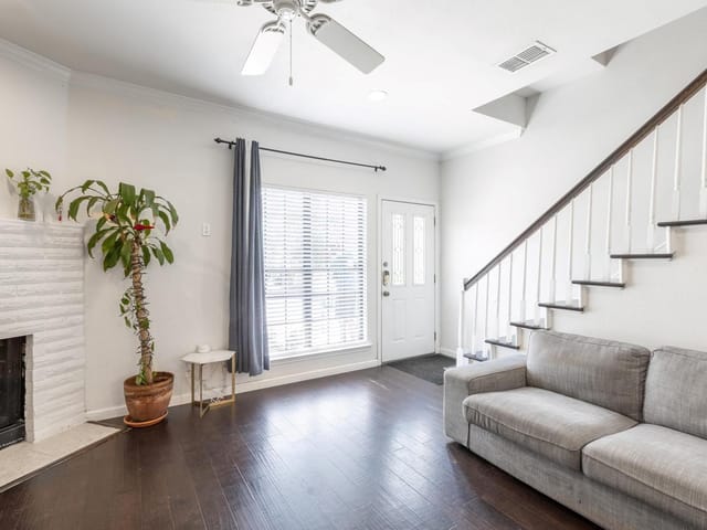 1307 Kinney Ave Unit #160