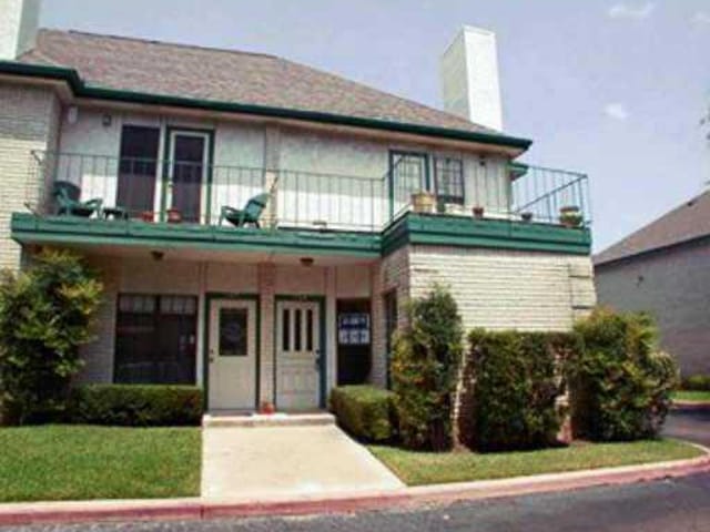 1307 KINNEY Unit #144