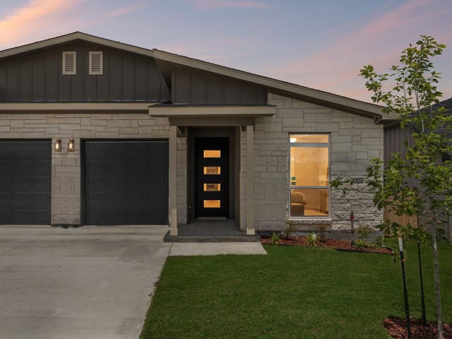 1307 Lone Pine WAY
